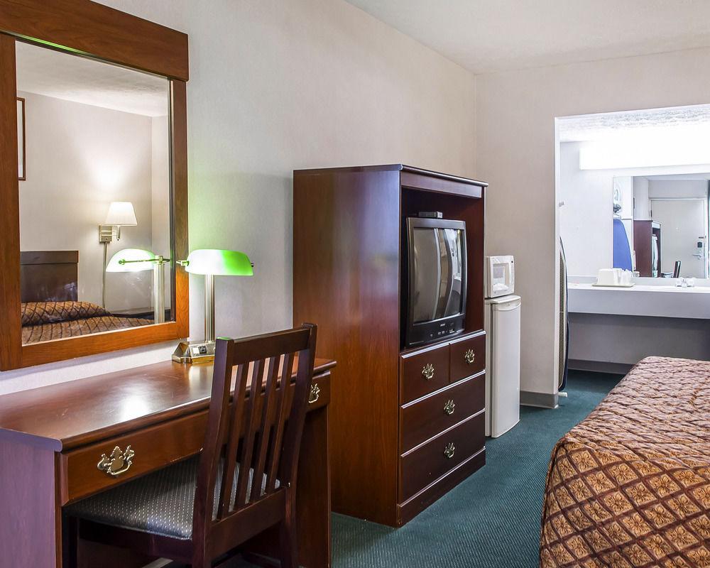 Red Roof Inn Walton - Richwood Dış mekan fotoğraf