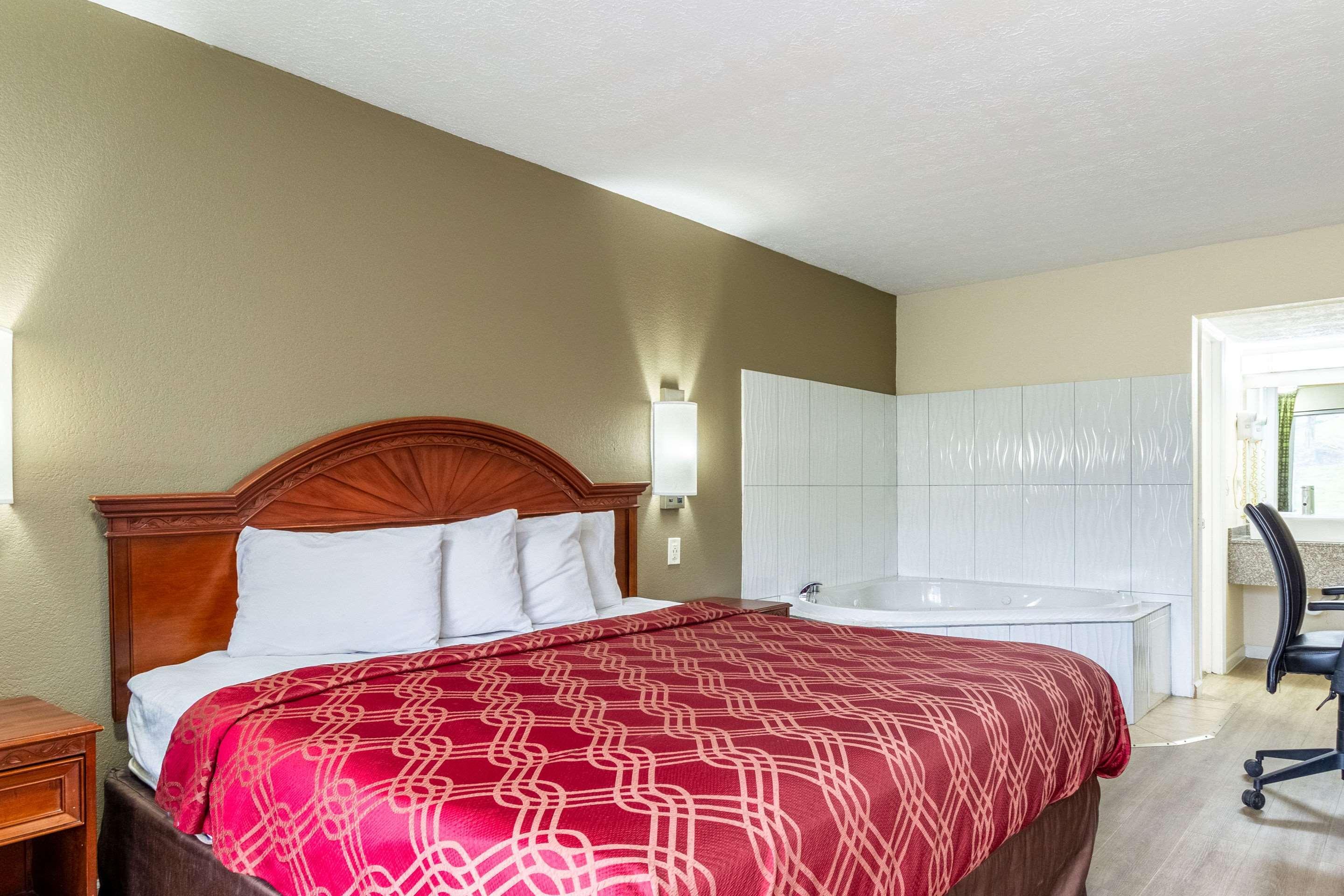 Red Roof Inn Walton - Richwood Dış mekan fotoğraf