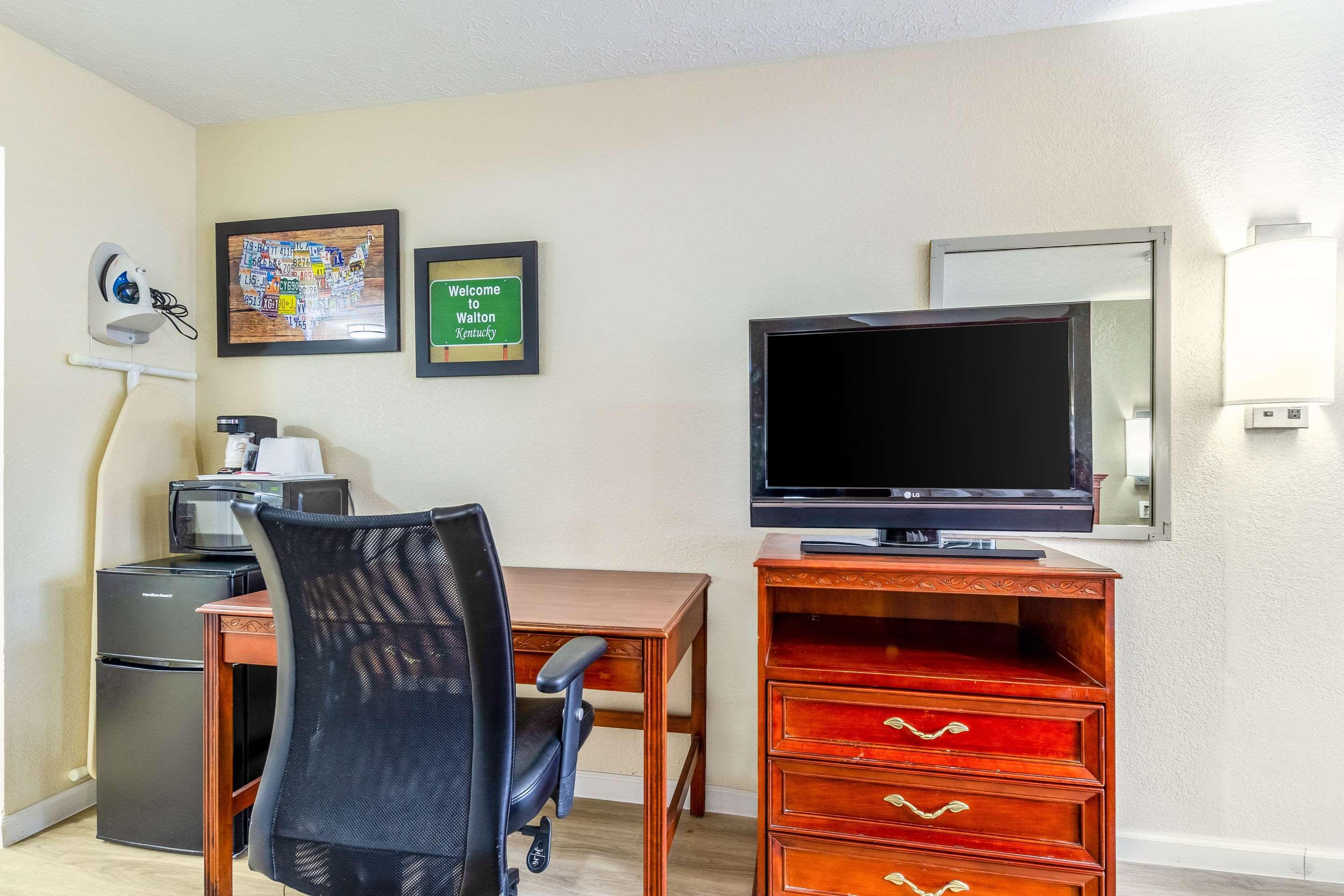Red Roof Inn Walton - Richwood Dış mekan fotoğraf