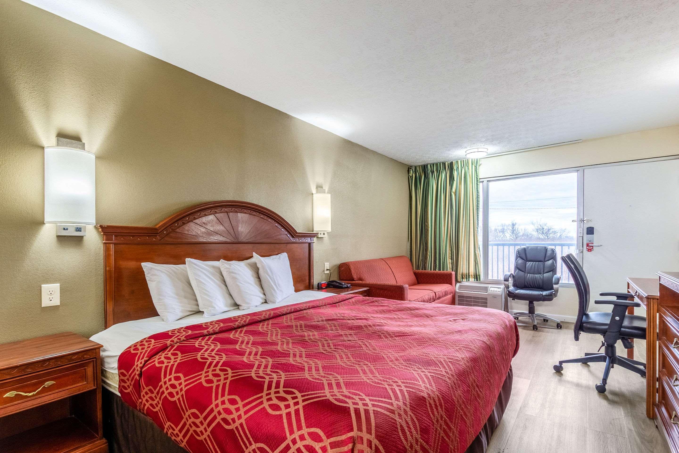 Red Roof Inn Walton - Richwood Dış mekan fotoğraf