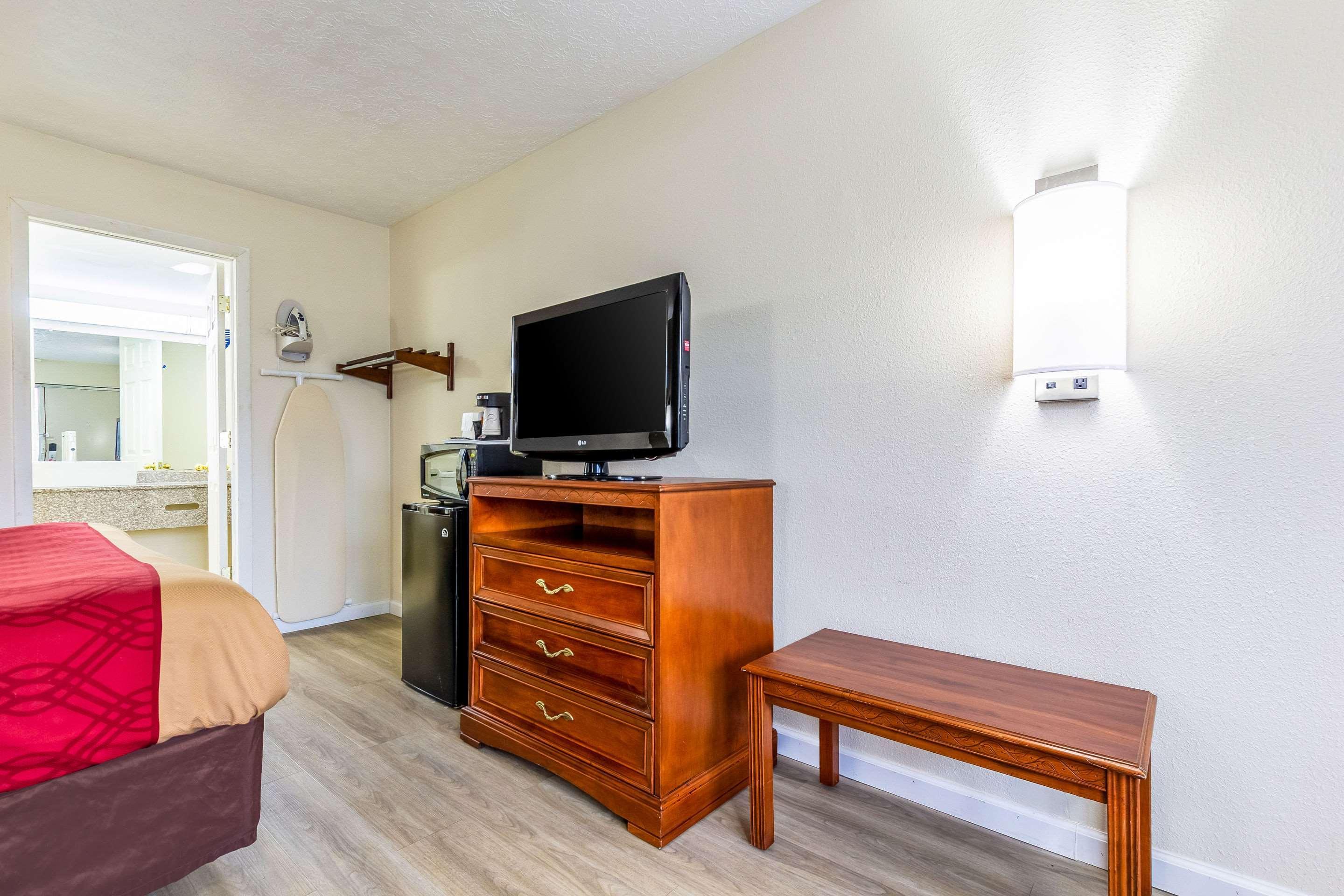 Red Roof Inn Walton - Richwood Dış mekan fotoğraf
